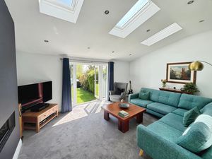 Lounge- click for photo gallery